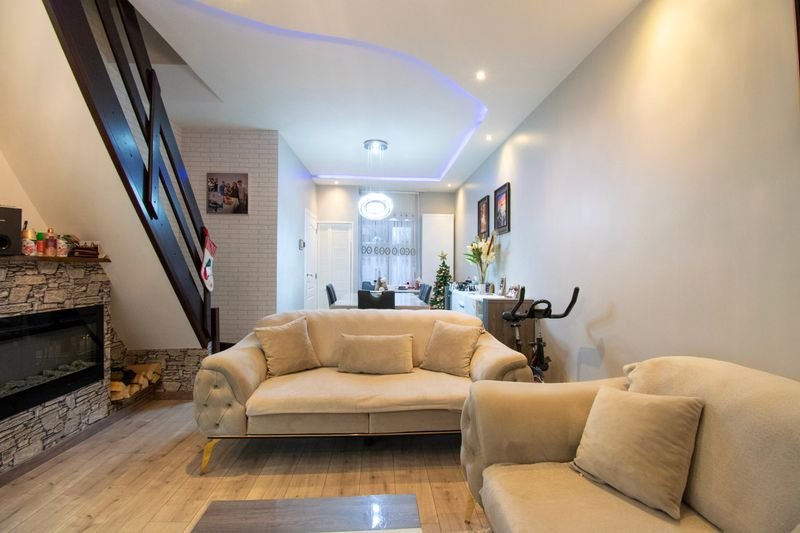 Totaal gerenoveerde en instapklare energiezuinige woning — foto 3