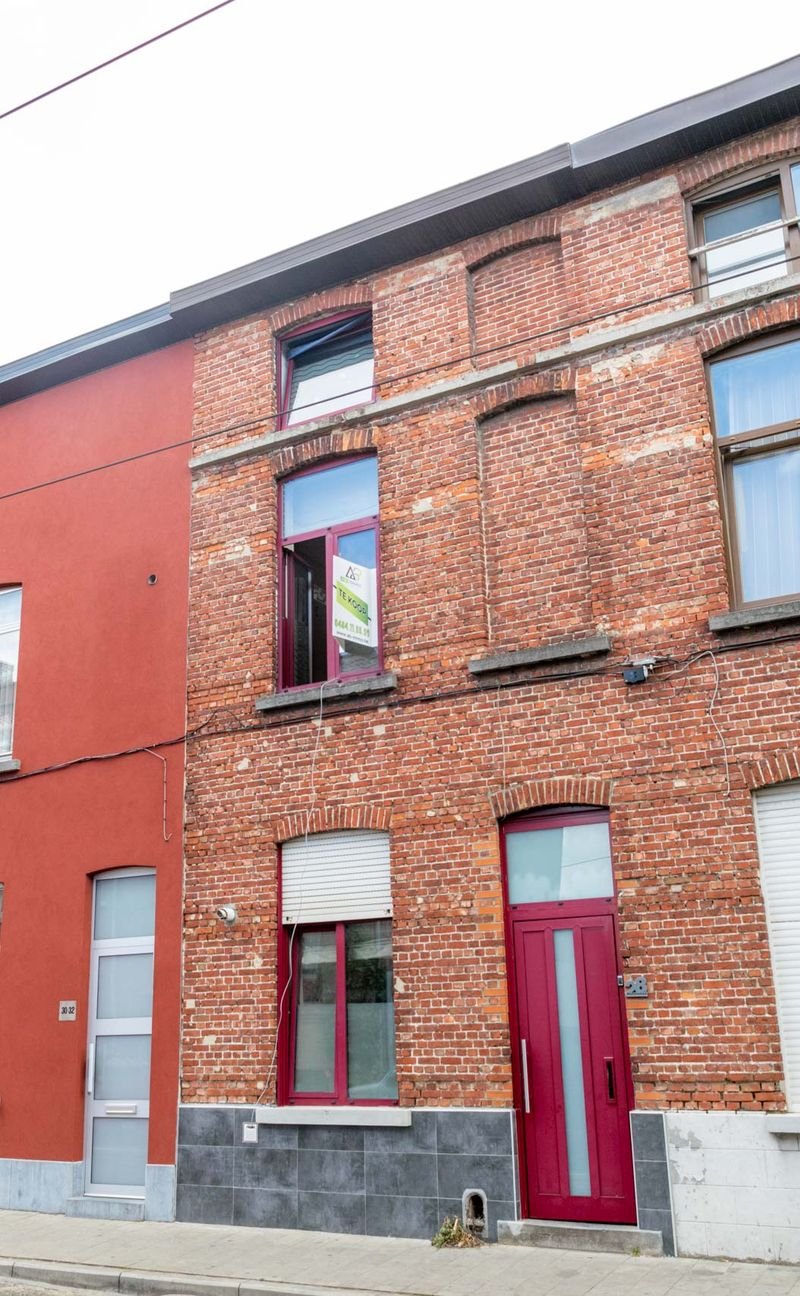 Totaal gerenoveerde en instapklare energiezuinige woning